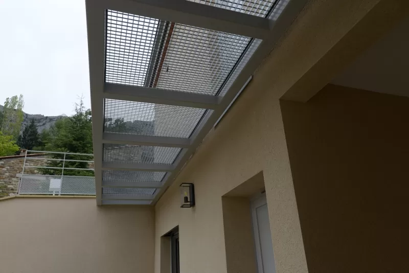 passerelle caillebotis en acier galva, Vanessa PINHEIRO, architecte