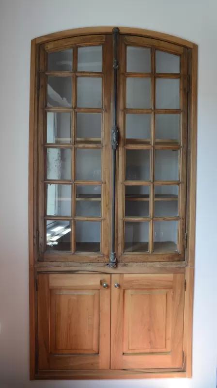 détournement d'une fenêtre ancienne en placard de cuisine, Vanessa PINHEIRO, architecte