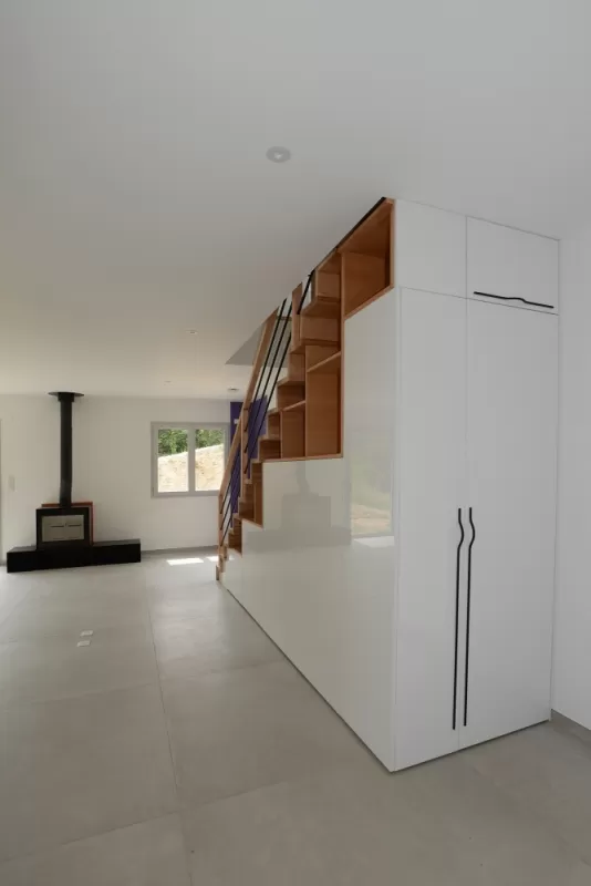 Aménagement de rangements sous escalier, Vanessa PINHEIRO, architecte
