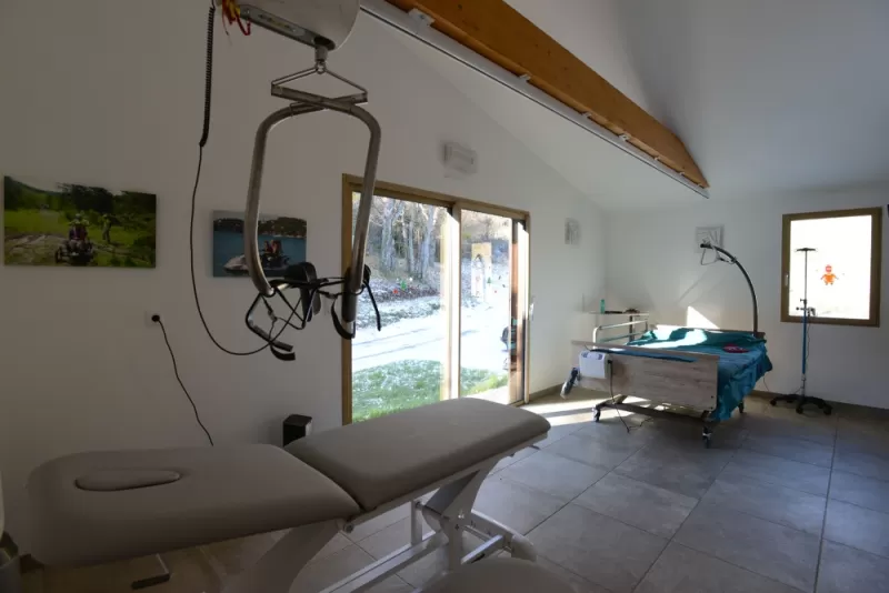 chambre PMR handicapé, Ribiers, Vanessa PINHEIRO, architecte d'intérieur