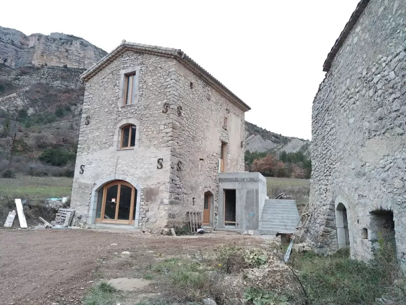 Rénovation de maison ancienne, Trescléoux, Laragne-Montéglin, Vanessa PINHEIRO