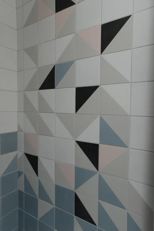 Calepinage de faïence. Alpes de Haute Provence, Vanessa PINHEIRO, architecte