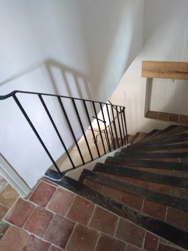 Rénovation d'un vieil escalier. Chateau Arnoux 04, Vanessa PINHEIRO